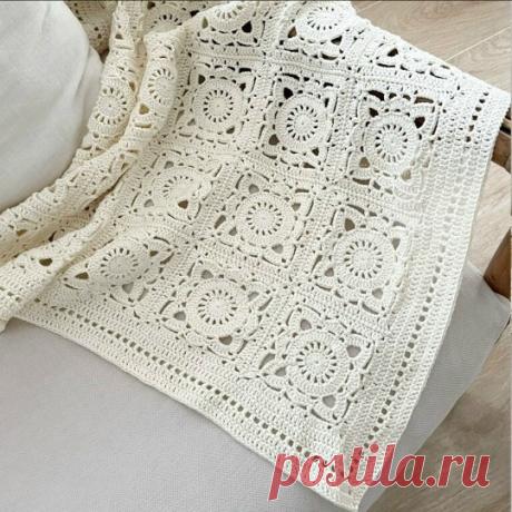 Покрывало из мотивов крючком Мотивы крючком — это универсальный элемент. Их можно использовать для вязания салфеток, скатертей, пледов, подушек, а также для украшения одежды: кардиганов, шапок, сумок. Фантазия безгранична! Вот простой мотив, который отлично подойдет для начинающих. Он получается объемным и...