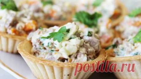 На праздничный стол: рецепт классического салата из печени трески Классический салат из печени трески можно приготовить и к праздничному столу. А так как Пасха уже скоро, то его вполне можно внести в праздничное меню...