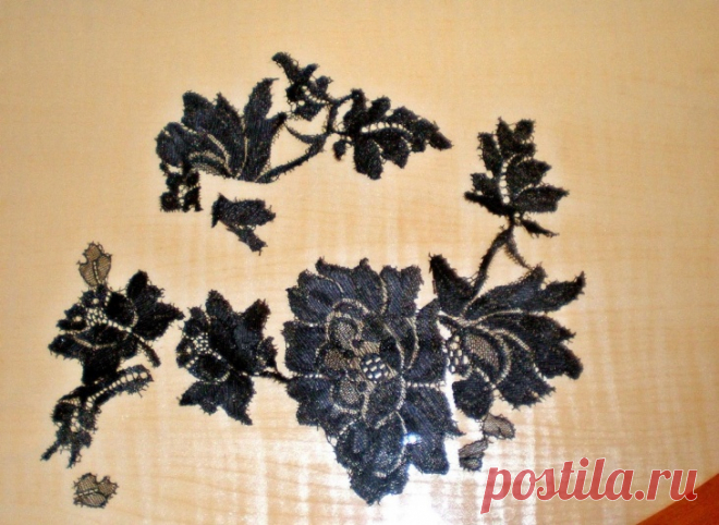 Красивая аппликация из кружева. Идея переделки старой блузки