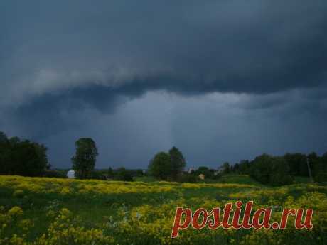 ГРОЗА В ДЕРЕВНЕ