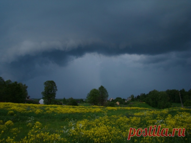 ГРОЗА В ДЕРЕВНЕ
