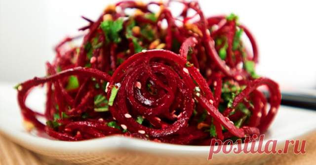 Выметаем все лишнее из организма. 4 варианта приготовления салата для похудения