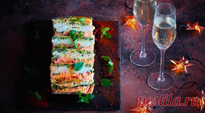 Террин из красной и белой рыбы с оливками