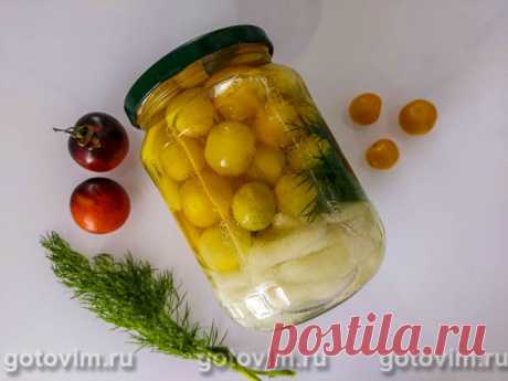 Маринованные помидоры с луком и растительным маслом на зиму. Рецепт с фото Помидоры в масле готовятся очень просто, быстро и при этом получается невероятно вкусными. Кстати, если соблюдать условия хранения, то стоять такие баночки могут вплоть до следующего урожая. Продукты в рецепте рассчитаны на 700 мл банку.

