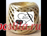 Sweet Золото 50 м Пряжа металлик Золото.
Долевая нарезка полотна.


Длинна мотка 50 метров.
Ширина нити 5-7 мм


Блестящее покрытие на полотне. Полиестр
