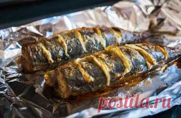 Быстрая скумбрия запеченная с лимоном и специями в фольге — Домашняя кулинария