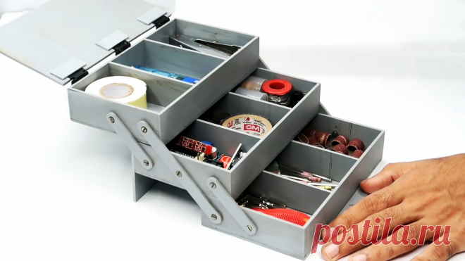 Как сделать ящик для инструментов из ПВХ труб Для хранения саморезов, мелких отверток, насадок на бормашину и сверл, требуется ящик с множеством отделов. При наличии ненужных обрезков пластиковых канализационных труб, его возможно сделать своими руками. Самодельный ящик будет намного удобней покупного, ведь каждую ячейку в нем можно сделать