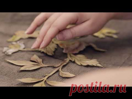 (11) Autumn-Winter 2018-2019 Ready-to-Wear Show - Art of Embroidery - YouTube