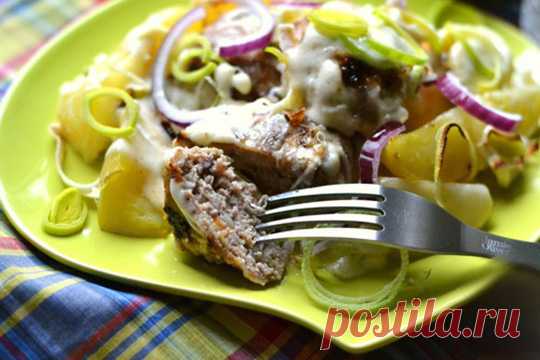 Тефтели с картофелем запеченные в соусе — Домашний уют