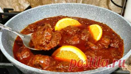 Вкусная и бюджетная подлива к любому гарниру. Так желудки вы точно не готовили Тушёные желудки — это вкусное и питательное блюдо, которое может стать отличным дополнением к вашему обеду или ужину. Желудки содержат большое количество белка, витаминов и минералов, что делает их ценным источником полезных веществ. Существует множество рецептов приготовления тушёных желудков. Их можно тушить с овощами, грибами, крупами и другими ингредиентами. В зависимости от рецепта, вкус блюда […]