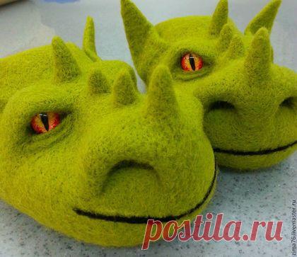 Купить тапки драконы - разноцветный, дракон, зелёный дракон, подарок девушке, подарок мужчине