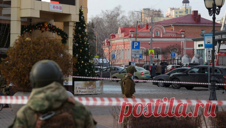 В Белгороде приостановлена работа крупных торговых центров и кинотеатров. В Белгороде временно приостановили работу крупные торговые центры и кинотеатры. Об этом в своем Telegram-канале заявил мэр города Валентин Демидов. По его словам в течение двух дней не будут работать торговый центр &quot;РИО&quot;, ...