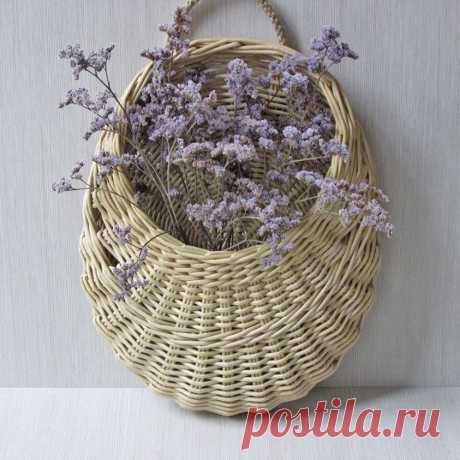 (1) Facebook
