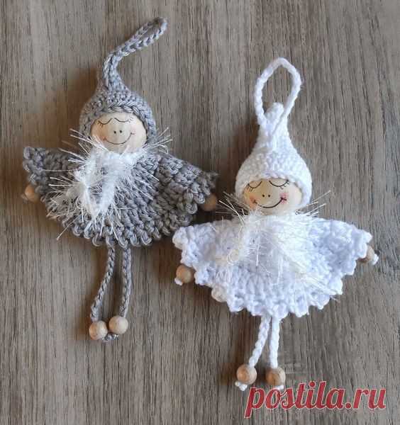 Куколки из деревянных бусин