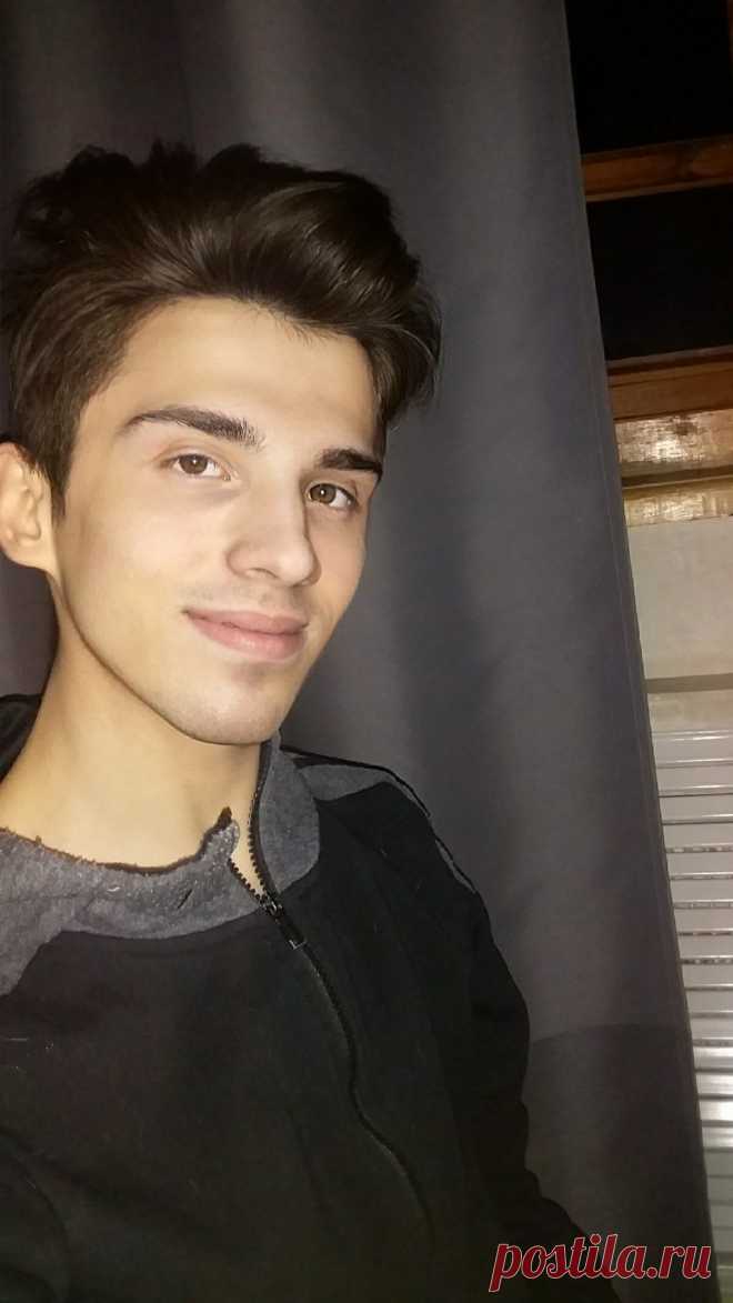 Slava Volk Певец