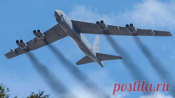 Gigantic US B-52 Starts its Engines and Takes off at Full Throttle Welcome back to The Daily Aviation for a feature on the US Air Force's old workhorse, the B-52 Stratofortress, and what it takes to load this beast for combat operations. Voice, text and video editing belong to The Daily Aviation, any use of these content without permission is forbidden. Don't forget to subscribe us on Facebook or Twitter. https://www....