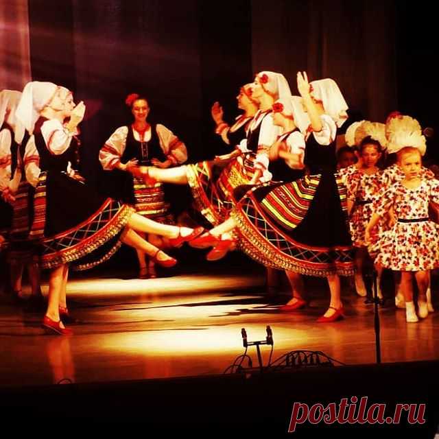 Коллектив народного танца 