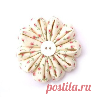 Канзаши. Цветы из ткани.

#шить #своимируками #швейнаямашинка #качество #Janome #Juki #Singer #Brother