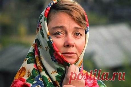 Умерла Нина Дорошина. Она была одной из тех актрис, которым достаточно одной роли, чтобы навсегда остаться в памяти зрителей. Ее Надюха имела успех феерический — эта фразочка «Людк, а Людк! Тьфу» Деревня!" тут же «ушла в народ». Но главным для актрисы всегда был театр. Рассказываем, про ее последние годы:

https://www.aif.ru/culture/person/lyudk_a_lyudk_chem_segodnya_zhivet_nina_doroshina