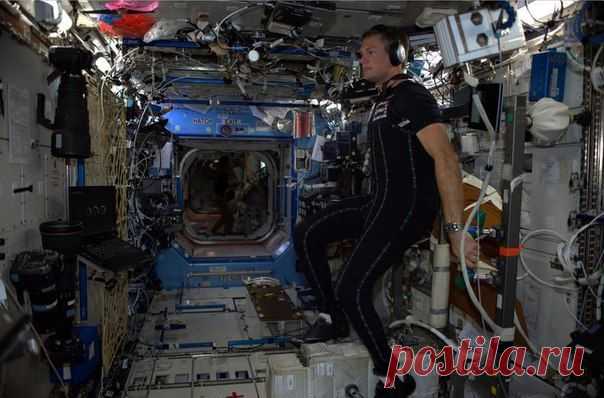 НА МКС ИСПЫТАЛИ НОВЫЙ НАТЕЛЬНЫЙ ПРОТИВОПЕРЕГРУЗОЧНЫЙ КОСТЮМ / Физика невозможного!
