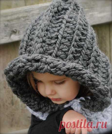 Ravelry: Rozlinn Cowl pattern by Heidi May