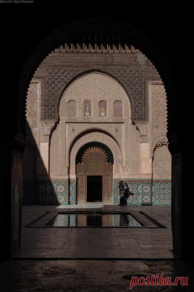 «Марракеш - жемчужина, переброшенная через Атлас» – поэтическая аллегория поэтессы Хафса Бинт-аль-Хадж. - Путешествуем вместе