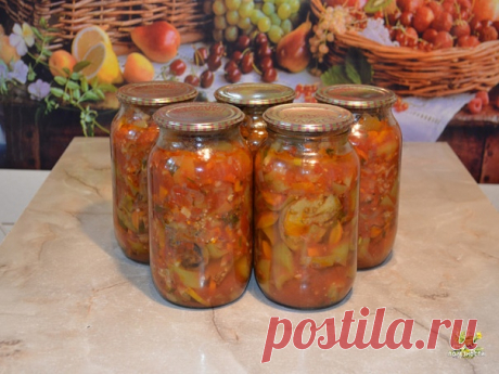 Шикарная закуска с рыбкой на зиму!! Готовлю её лет 15 точно! Рецептик очень удачный!

Ингредиенты:
6 скумбрий,
1 кг лука,
1,5 кг моркови,
2 кг помидор, соль
2 ст. ложки без горки,
сахар 180 гр.,
раст. масло 1 стакан,
перец,
лавровый лист.

Приготовление:
Лук порезать, морковь через терку, добавить масло, соль, сахар и тушить 10 мин.
Затем добавить порезанные помидоры и еще тушить 15 мин. Добавляем порезанную скумбрию порезанную кружочками по 1 см ( я хребет отделяла и реза...