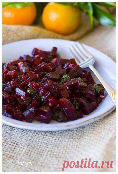 Салат свекольный/Insalata di barbabietola.