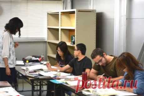 Kyoto Minsai Japanese Language School - обучение японскому языку в языковой школе Японии в Киото. В языковой школе Минсай предоставляется возможность не только изучать язык, но и больше узнать о культуре и традициях страны, повседневной жизни японцев. Программы рассчитаны на студентов от нулевого до продвинутого уровня. Впоследствии можно будет поступить в колледж или ВУЗ, чтобы усовершенствовать свои знания.