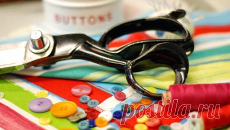 Как кроить и шить трикотаж - ШЬЮ САМА Подробно об особенностях раскроя изделий из трикотажа я рассказываю в курсе Трикотажный бум — Ученик. Как кроить из бархата учу в тренинге Трикотажный бум-Подмастерье.    И в курсе «Платье из бархата»    Кстати, курс «Платье из бархата» идет бонусом к Подмастерью. Как кроить из трикотажа В этом видео я покажу Вам, как скроить из трикотажа пижаму, состоящую из …