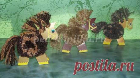 Лошадка из помпона