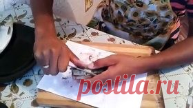 Как почистить рыбу в квартире и не испачкать кухню чешуей - Видео Dailymotion