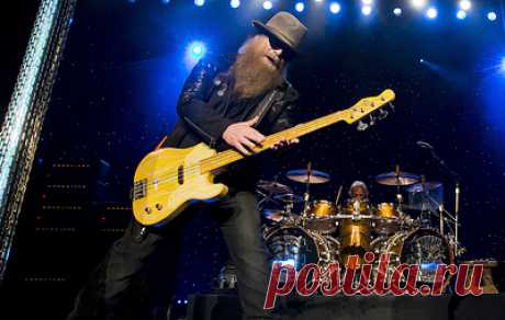 Умер басист ZZ Top Дасти Хилл. Музыкант ушел из жизни во сне на 73-м году жизни