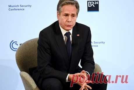 Блинкен обсудил с генсеком ООН ситуацию на Украине. Государственный секретарь США Энтони Блинкен в телефонном разговоре с генсеком ООН Антониу Гутерришем обсудил необходимость урегулирования неотложных кризисов в области безопасности и гуманитарной сфере на Украине и в Гаити. Блинкен подчеркнул готовность Вашингтона заниматься укреплением и модернизацией системы ООН.