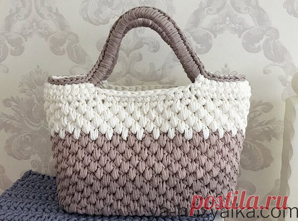 Вязаные сумки своими руками мастер-класс https://ya-hozyaika.com/vyazanie-kryuchkom/aksessuary/vyazanie-sumki-iz-trikotazhnoj-pryazhi/