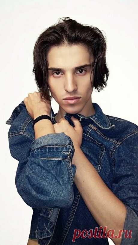 Slava Volk Певец