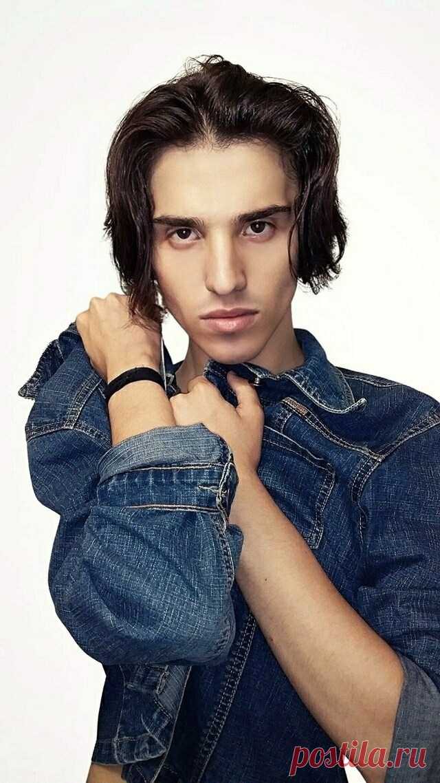 Slava Volk Певец