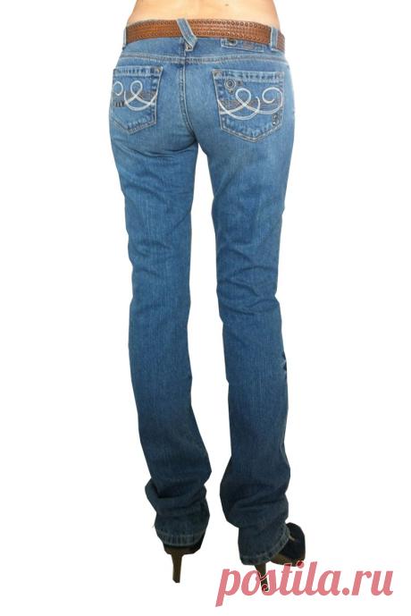 Американские джинсы Southern Thread® Lennox Jeans сочетает в себе классические и молодежные тренды современной джинсовой моды. 

Джинсы выполнены из Premium Denim плотностью 12 унций, состоящего на 99 % из хлопка и на 1 % из спандекса. 

При изготовлении джинсового материала используется технология ring spun - пряжа кольцевого прядения. Задние карманы вышиты оригинальным рисунком. Шлифование, потертости сделаны вручную. 

Цена = 2 199 рублей с бесплатной доставкой.