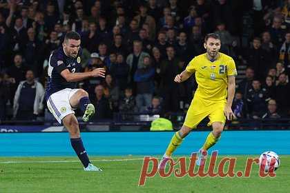 Сборная Шотландии разгромила Украину в матче Лиге наций. Сборная Шотландии разгромила национальную команду Украину в перенесенном матче первого тура Лиги наций. Встреча прошла в Глазго на стадионе «Хэмпден Парк» и завершилась со счетом 3:0. На 70-й минуте счет открыл полузащитник Джон Макгинн. Затем дублем отметился нападающий Линдон Дайкс.