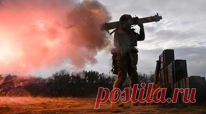 Освобождено десять населённых пунктов, поражены предприятия ВПК Украины: Минобороны сообщило об успехах ВС РФ за неделю. С 18 по 24 октября ВС России нанесли массированный и шесть групповых ударов по предприятиям ВПК Украины. Также поражены места сборки, производства и хранения беспилотников и пункты временной дислокации украинских боевиков и иностранных наёмников. Средствами ПВО сбит самолёт Су-27 ВСУ, четыре крылатые ракеты, 18 управляемых авиационных бомб, 15 реактивных снарядов системы…