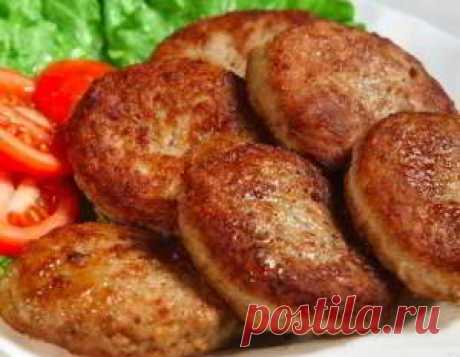 Самые вкусные в мире котлеты Ингредиенты: ●Фарш из индейки или курицы (я готовлю из индейки) — 800 граммов; ●Манная крупа — 4 столовые ложки; ●Сметана — 2 столовые ложки; ●Яйцо — 1 штука; ●Петрушка, укроп — 3-4 былинки; ●Сахарный песок — 2 чайные ложки; ●Горчица — 2 чайные ложки; ●Соль, специи — по вкусу. Приготовление: Фарш, манку, сметану, яйцо, горчицу, […]