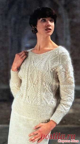 Теплый цельно кройный пуловер с рукавами летучая мышь. Спицы.