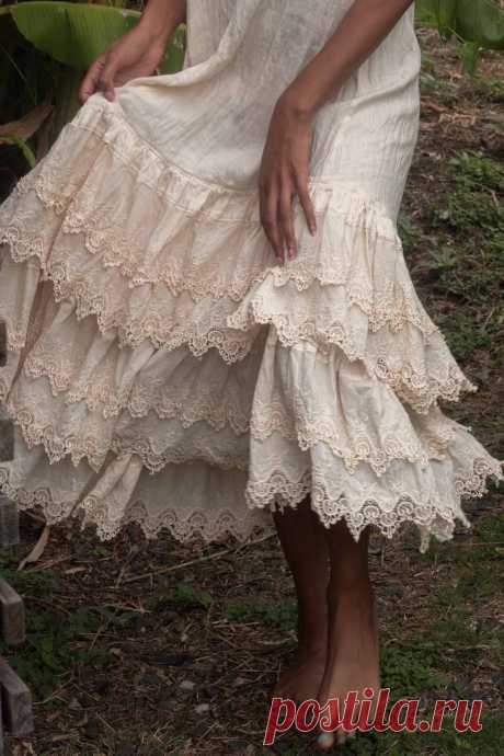 Victorian Full Slip Tea Stain – Heart's Desire Clothing