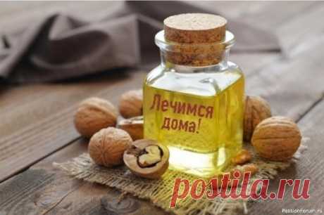 ​Вкусный способ лечения простуду Грецкие орехи тоже помогут побороть простуду и подлатать измотанный иммунитет. Зрелые орешки к октябрю-ноябрю обогащаются витаминами C, B1, B2, PP, а еще каротином, дубильными веществами, клетчаткой и полезными кислотами.&nbsp;Такое энергетическое ассорти – именно то, что нужно в...