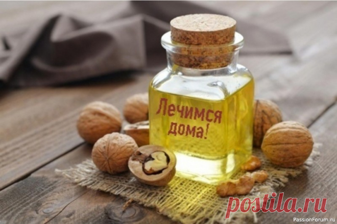 ​Вкусный способ лечения простуду Грецкие орехи тоже помогут побороть простуду и подлатать измотанный иммунитет. Зрелые орешки к октябрю-ноябрю обогащаются витаминами C, B1, B2, PP, а еще каротином, дубильными веществами, клетчаткой и полезными кислотами. Такое энергетическое ассорти – именно то, что нужно в...