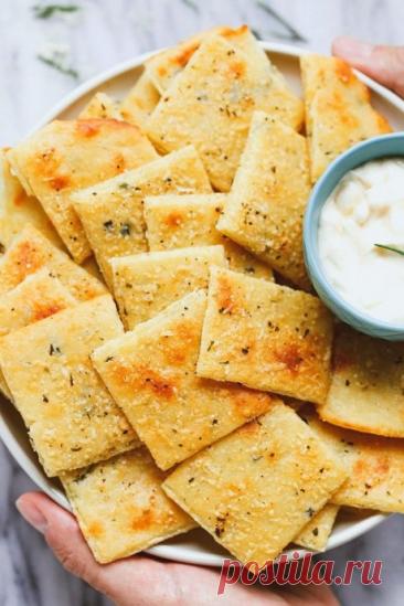 ​Сырное печенье с розмарином