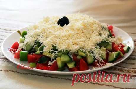 Шопский салат - самый вкусный и известный салат балканской кухни!!! Пять мину...