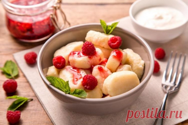 Что приготовить ребенку на ужин: 20 самых вкусных рецептов Все родители знают, как сложно спланировать меню для любимого чада. Тебе больше не придется часами листать десятки вкладок, ведь мы собрали 20 вкусных и полезных рецептов, что приготовить ребенку на ужин, в одном месте!