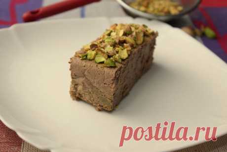 Паштет печеночный с фисташками.