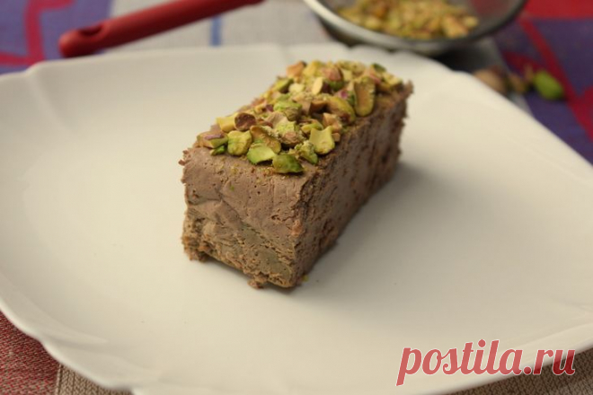 Паштет печеночный с фисташками.